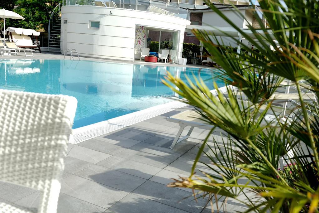 Hotel Caesar Lido Di Savio Exterior foto